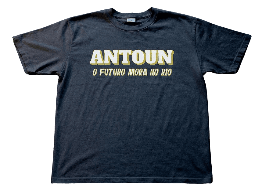 Camiseta preta com a estampa ANTOUN — O Futuro Mora no Rio